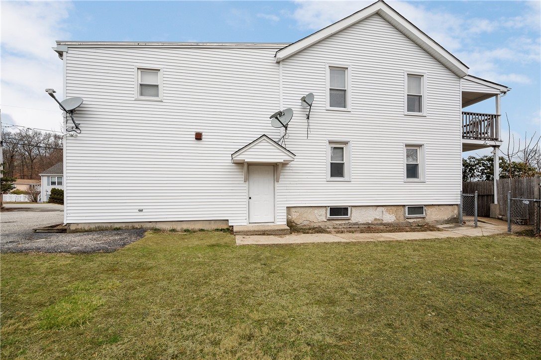 132 Virginia Avenue Woonsocket, RI 02895 - Photo 6 of 35