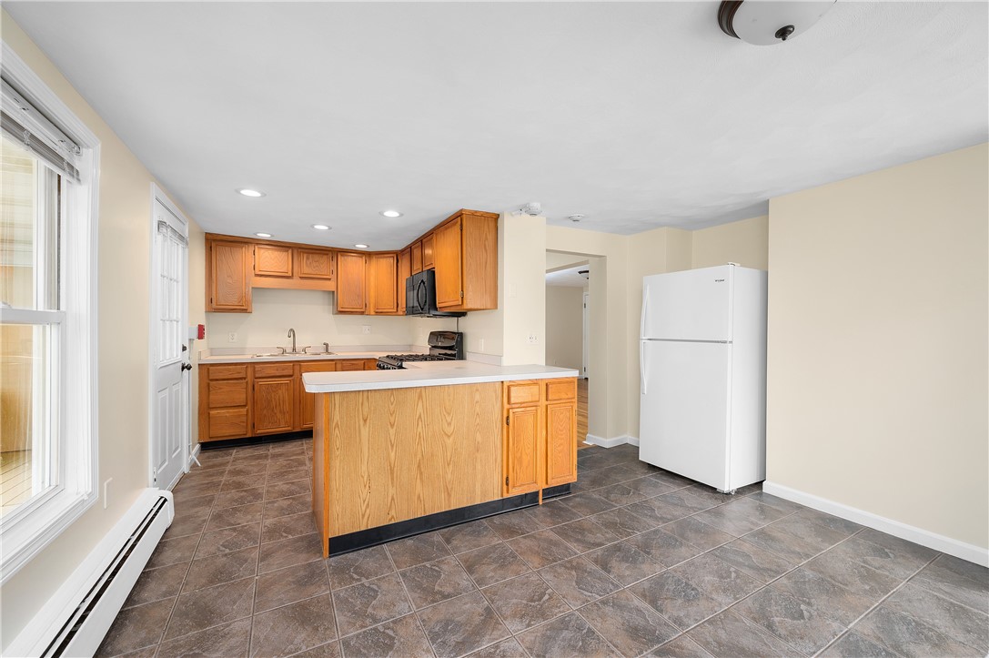 132 Virginia Avenue Woonsocket, RI 02895 - Photo 9 of 35