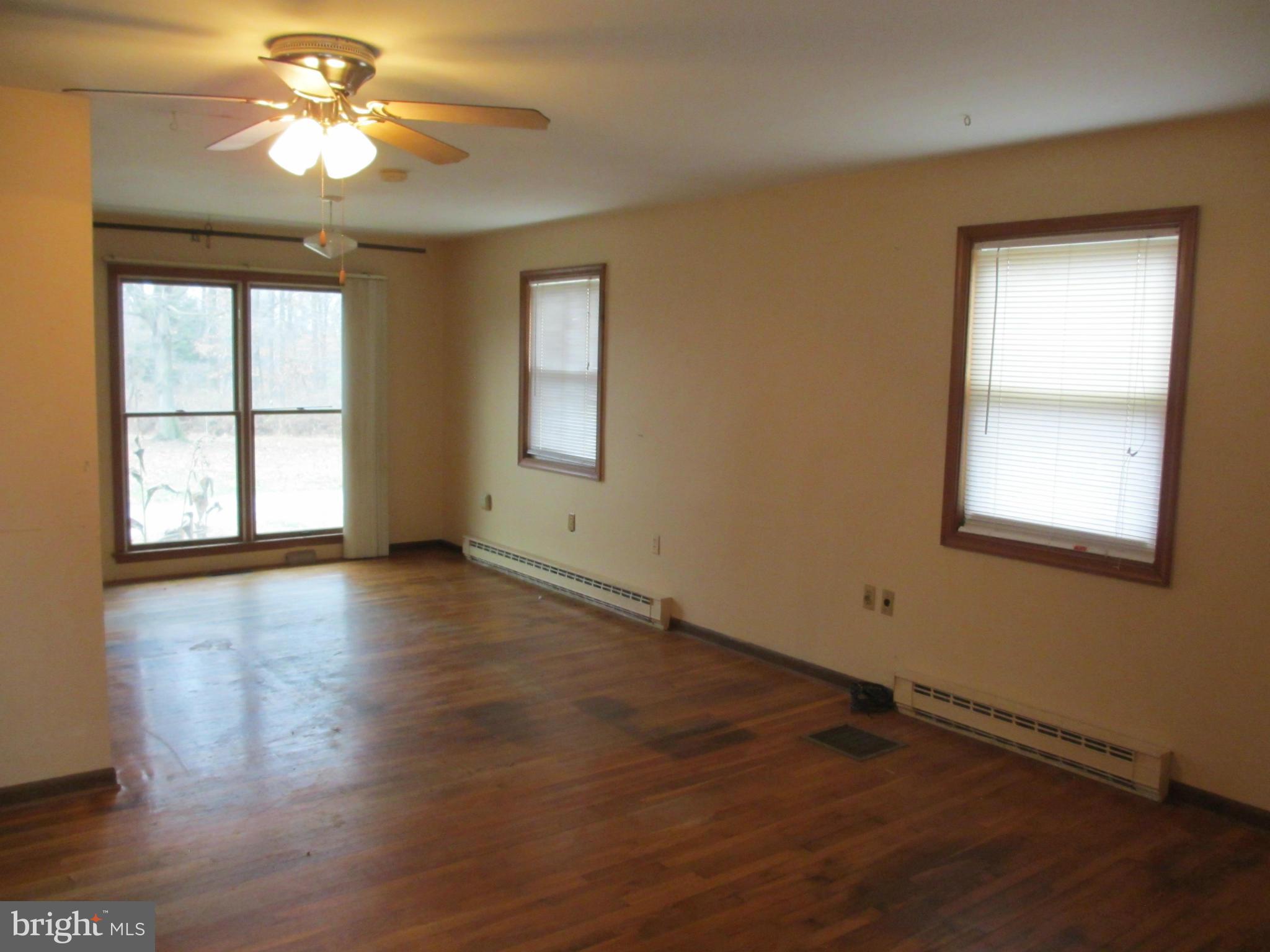 736 Warburton Road Elkton, MD 21921 - Photo 3 of 12 Dining Room