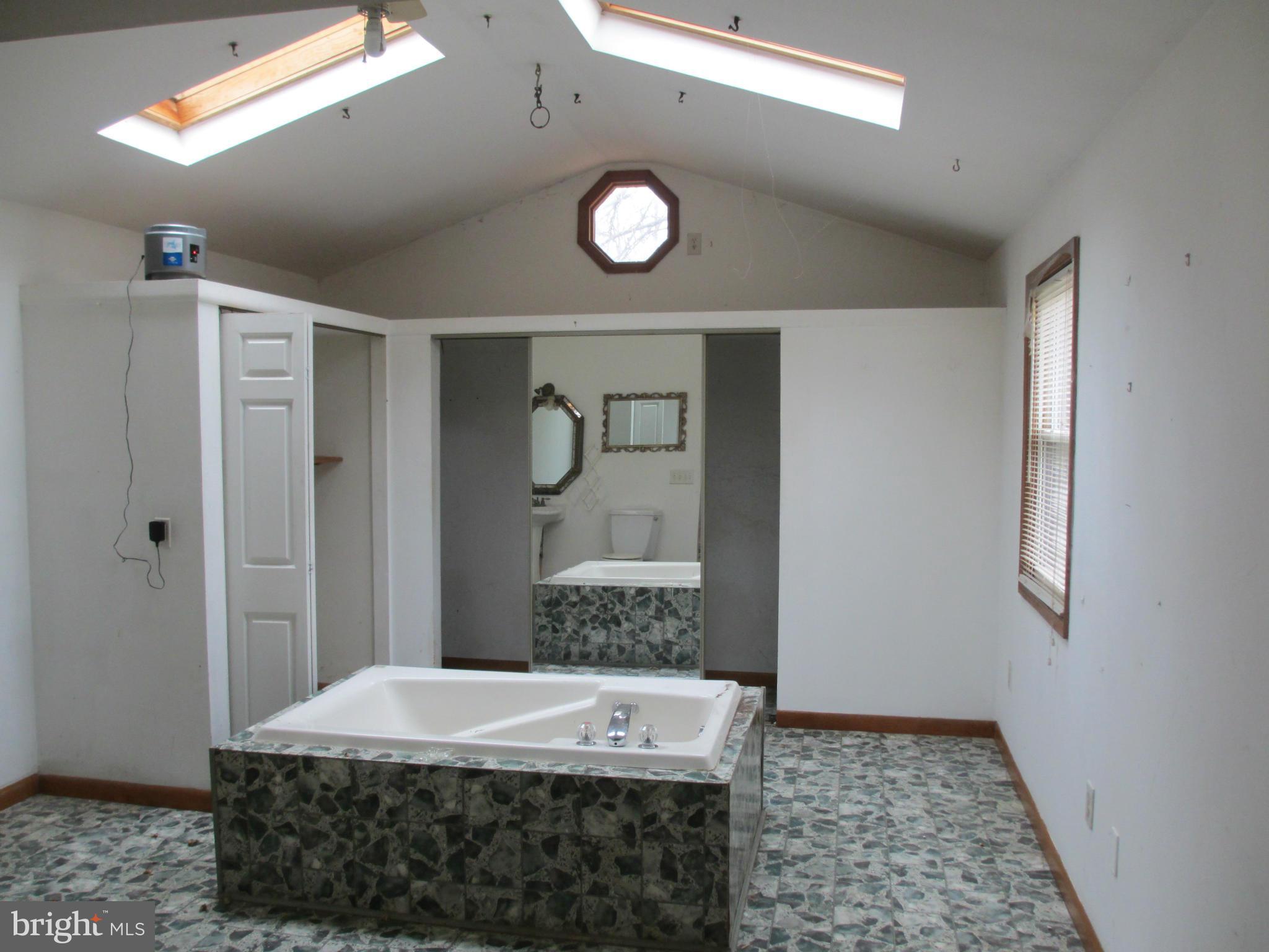 736 Warburton Road Elkton, MD 21921 - Photo 6 of 12 Bath (Master)