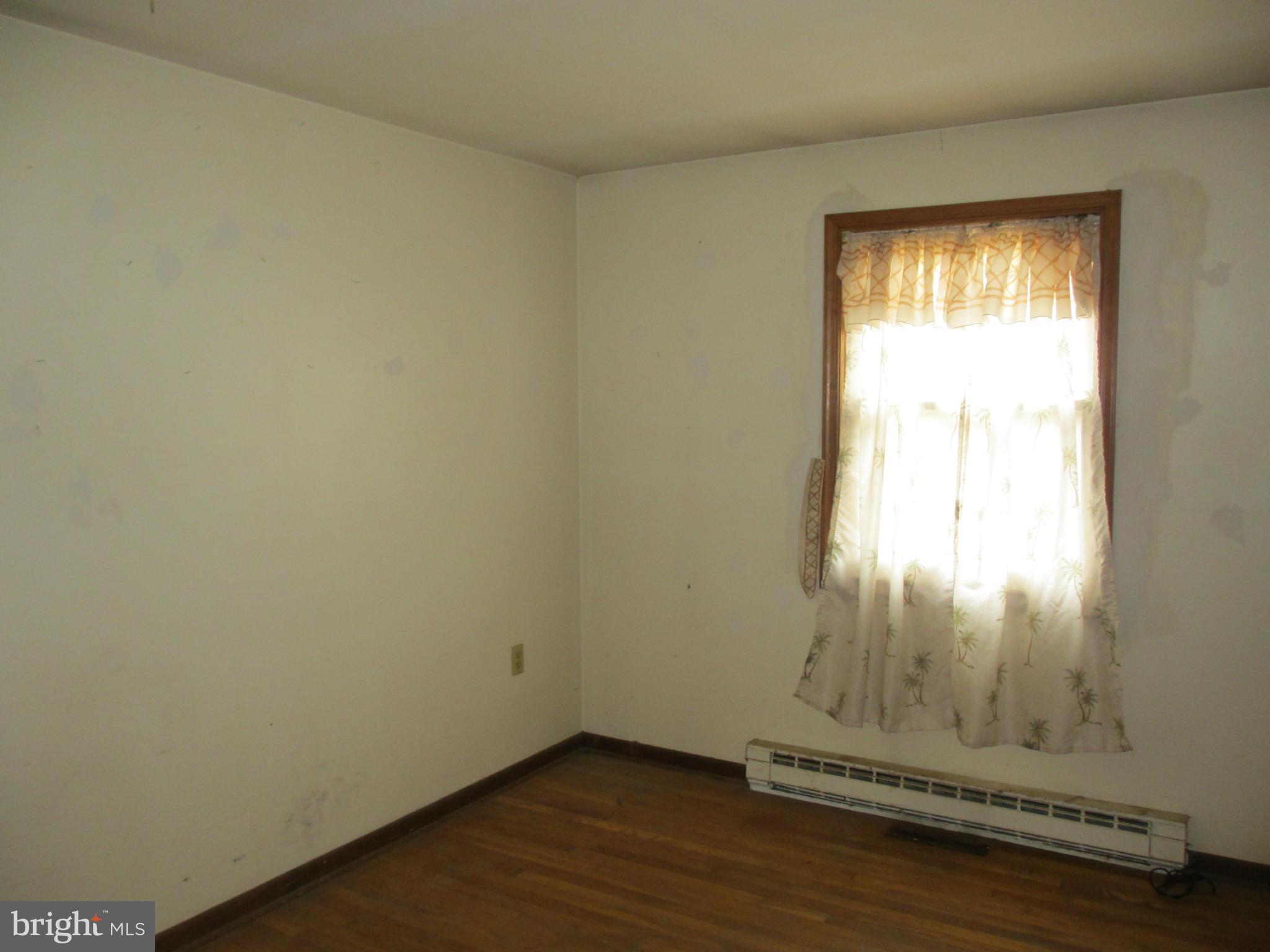 736 Warburton Road Elkton, MD 21921 - Photo 9 of 12 Bedroom