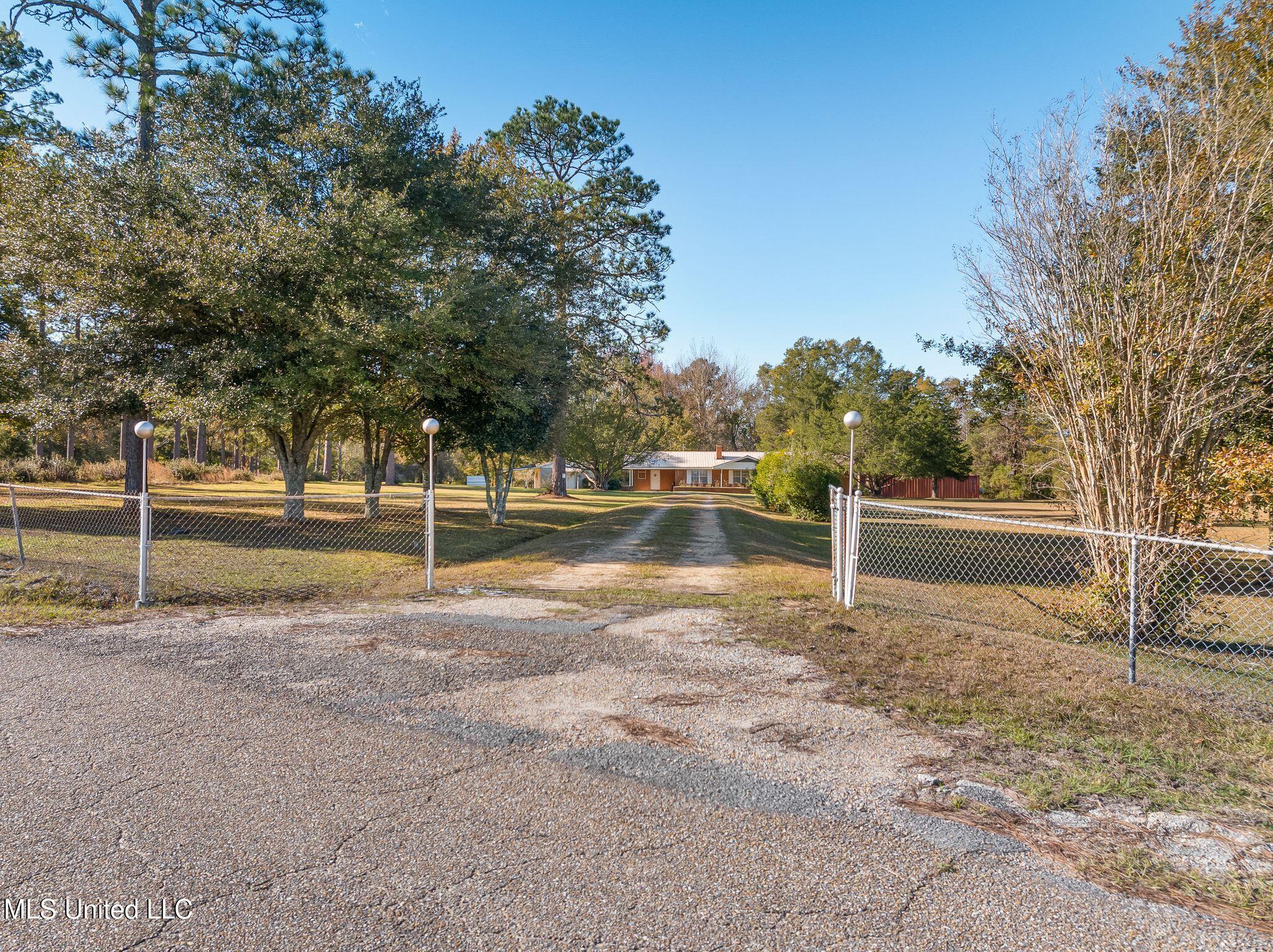 57 Donald Hale Road Lumberton, MS 39455 - Photo 3 of 43 57_Donald_Hale_Rd-3