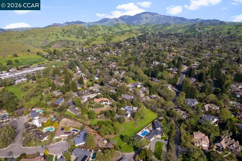 $2,650,000 | 1101 Scots Lane, Walnut Creek, CA 94596