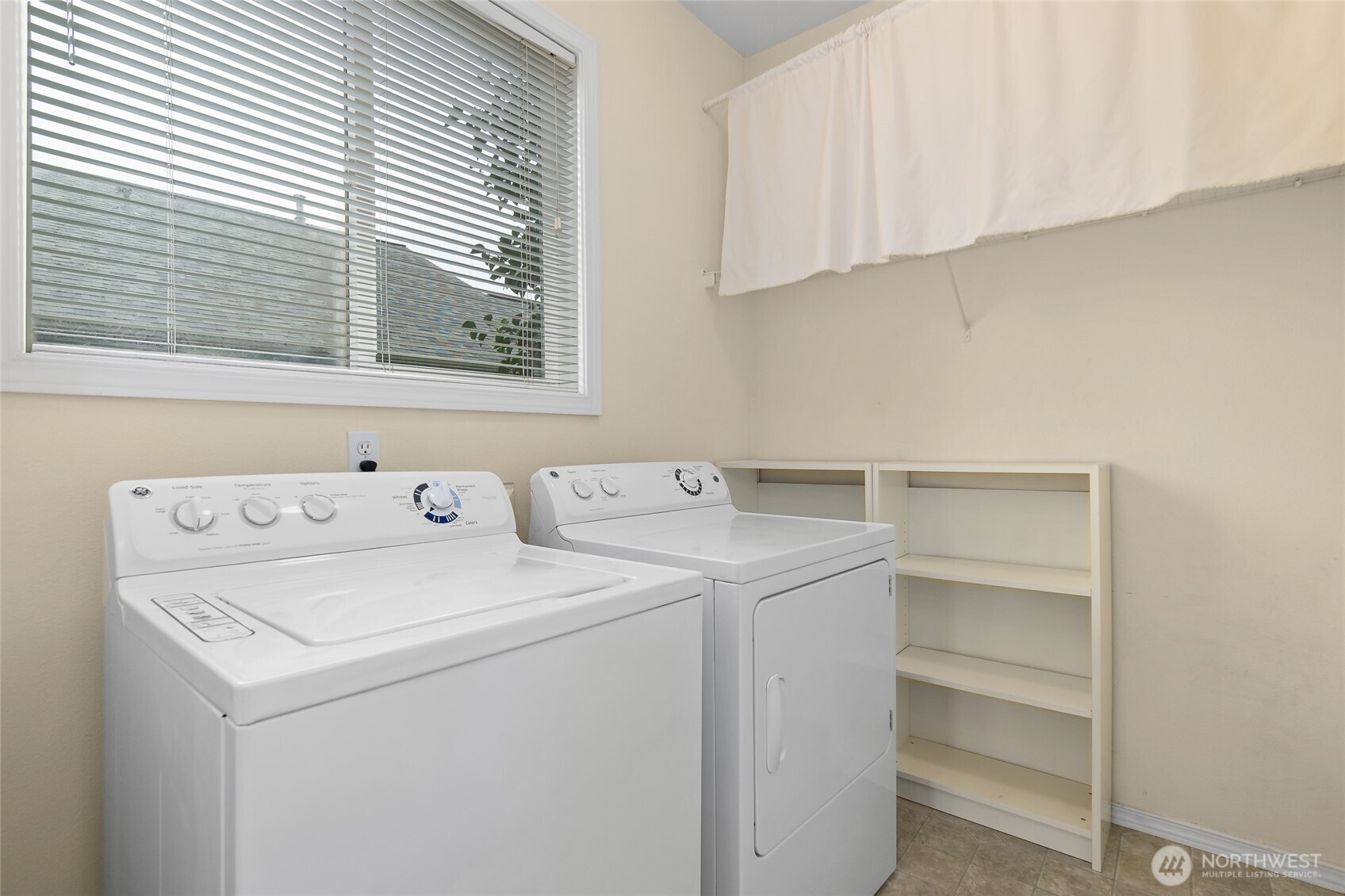 21017 Springhaven Way East Bonney Lake, WA 98391 - Photo 20 of 40