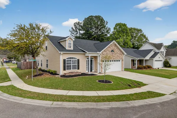 $354,900 | 106 Meadowvale Lane, Moncks Corner, SC 29461
