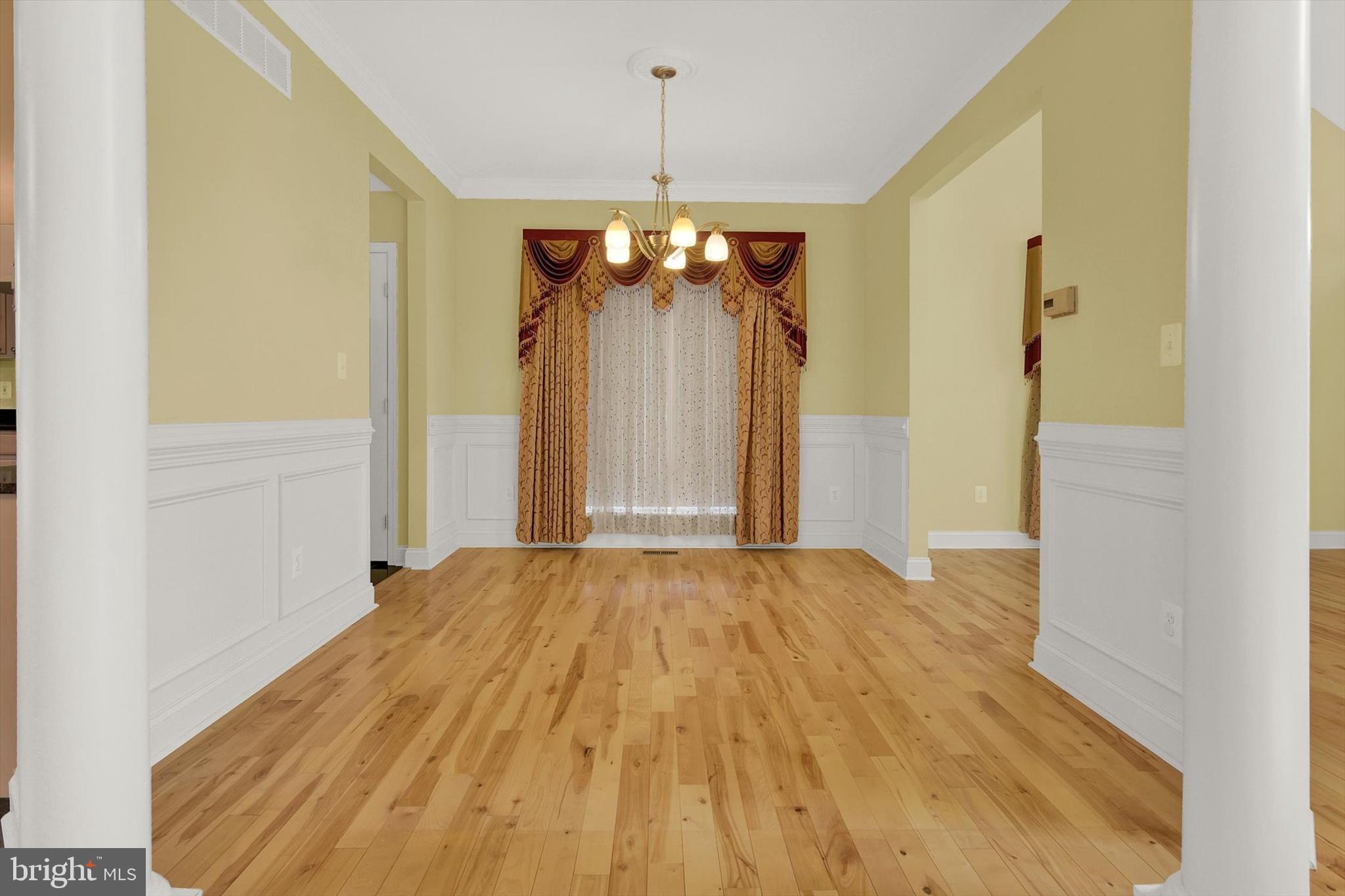 9023 Hines Road Parkville, MD 21234 - Photo 5 of 36 Spacious Dining Room