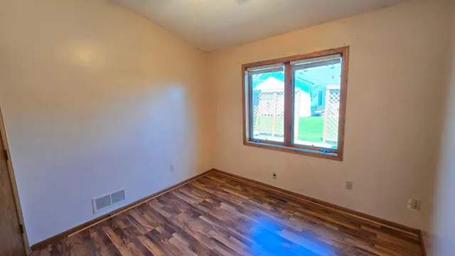 $279,900 | 9136 Windsor Terrace, Brooklyn Park, MN 55443