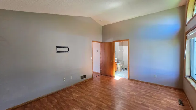 $279,900 | 9136 Windsor Terrace, Brooklyn Park, MN 55443