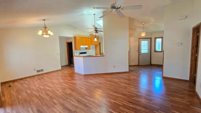 $279,900 | 9136 Windsor Terrace, Brooklyn Park, MN 55443