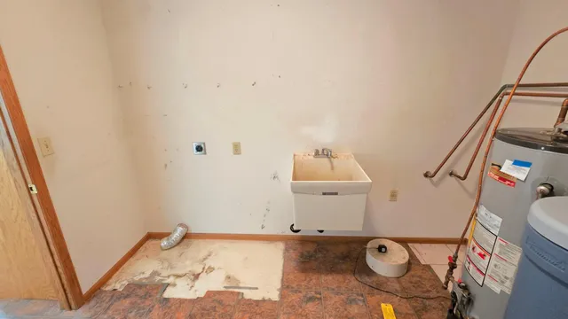 $279,900 | 9136 Windsor Terrace, Brooklyn Park, MN 55443