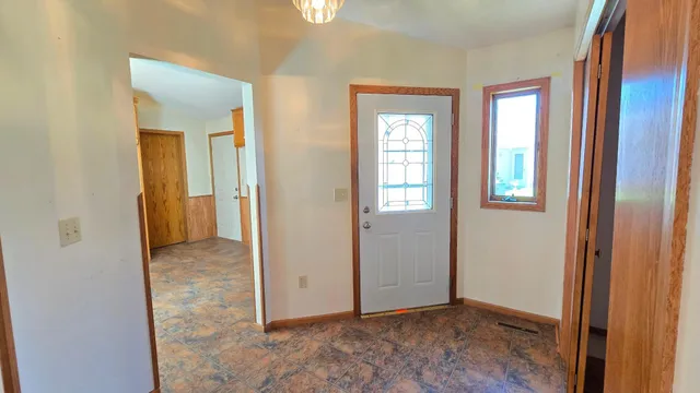 $279,900 | 9136 Windsor Terrace, Brooklyn Park, MN 55443