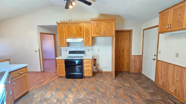 $279,900 | 9136 Windsor Terrace, Brooklyn Park, MN 55443