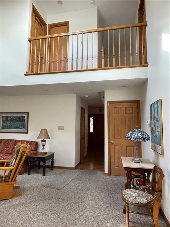 40 Fitzwilliams Road Washington, PA 15301 - Photo 11 of 23 a living room with furniture