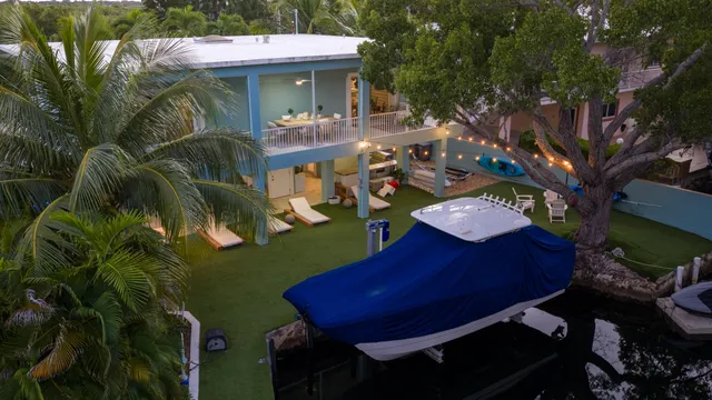 $1,800,000 | 127 Peace Avenue, Key Largo, FL 33070