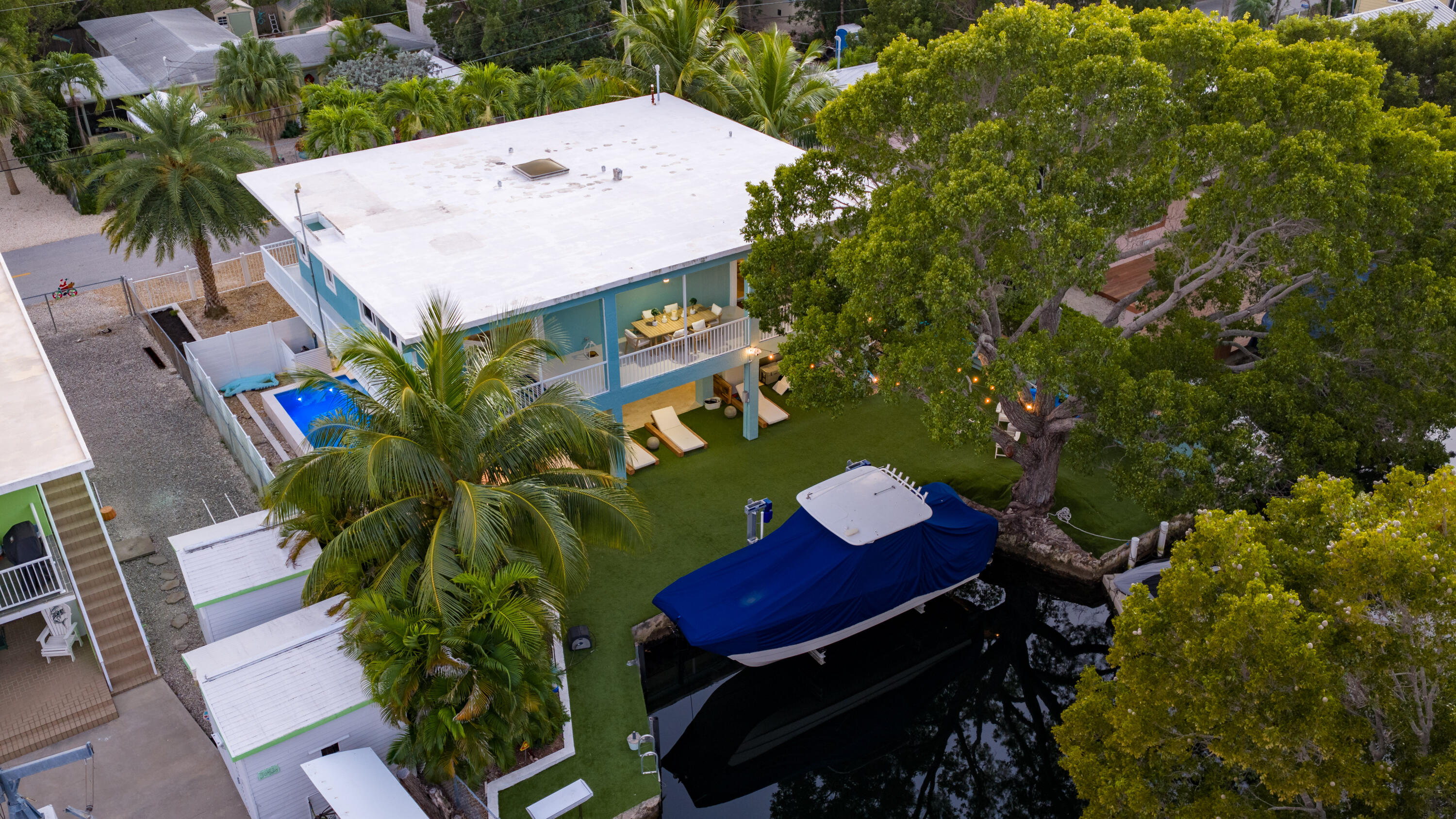 127 Peace Avenue Key Largo, FL 33070 - Photo 34 of 56 an aerial view of a house with a yard