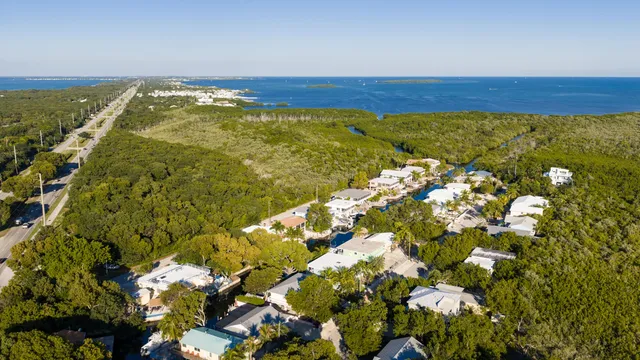 $1,800,000 | 127 Peace Avenue, Key Largo, FL 33070