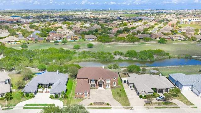 $1,124,000 | 53 West Bar-Le-Doc Drive, Corpus Christi, TX 78414