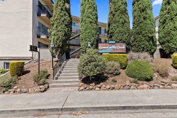 $399,000 | 1743 Carmel Drive, Unit 9, Walnut Creek, CA 94596