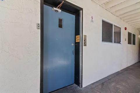 $399,000 | 1743 Carmel Drive, Unit 9, Walnut Creek, CA 94596