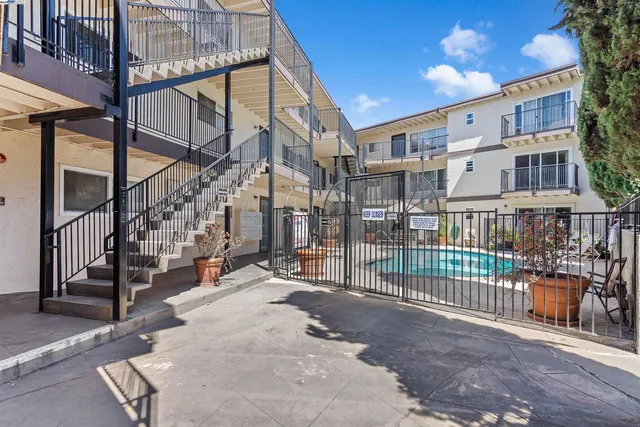 $399,000 | 1743 Carmel Drive, Unit 9, Walnut Creek, CA 94596