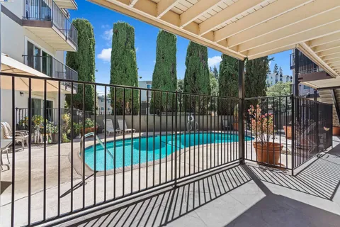 $399,000 | 1743 Carmel Drive, Unit 9, Walnut Creek, CA 94596