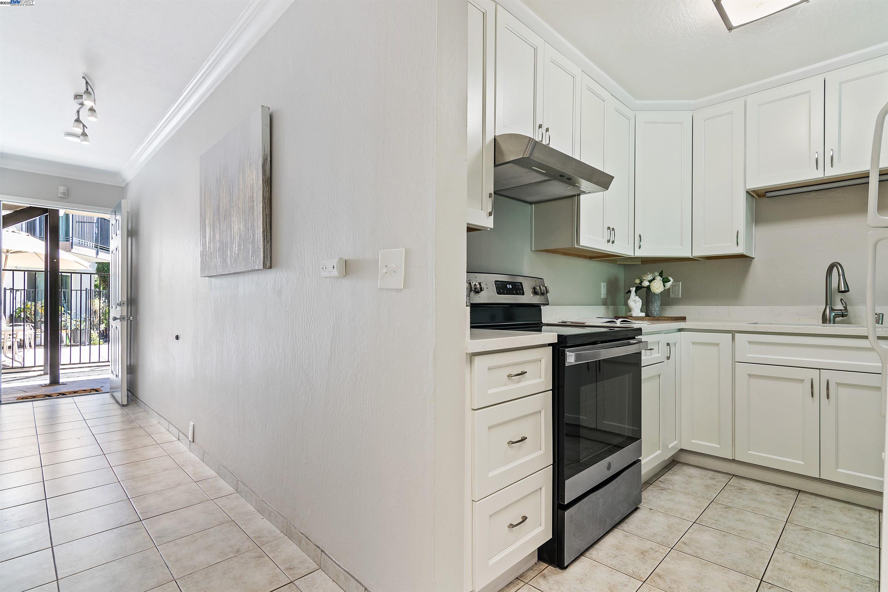 1743 Carmel Drive, Unit 9 Walnut Creek, CA 94596 - Photo 5 of 30