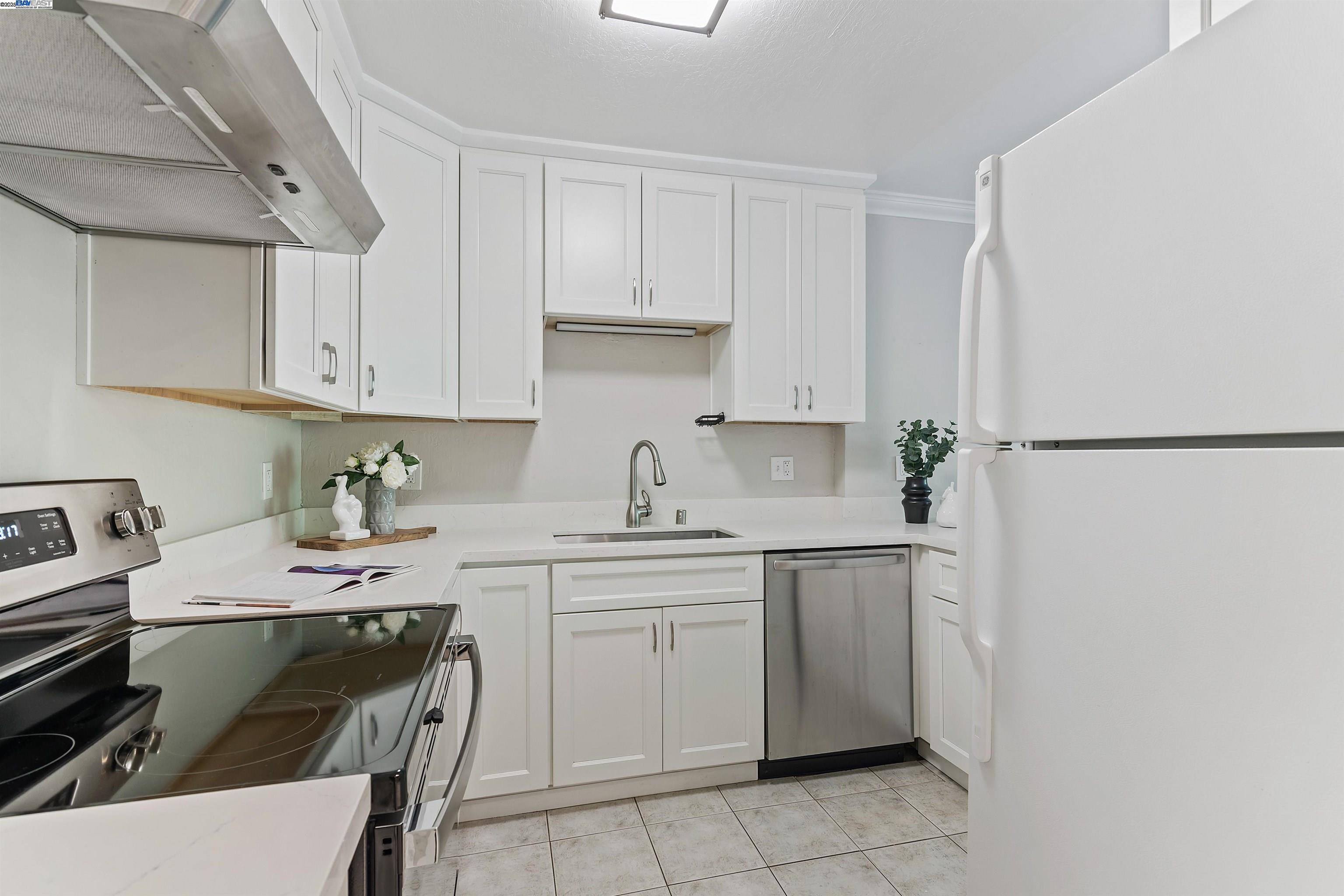 1743 Carmel Drive, Unit 9 Walnut Creek, CA 94596 - Photo 7 of 30