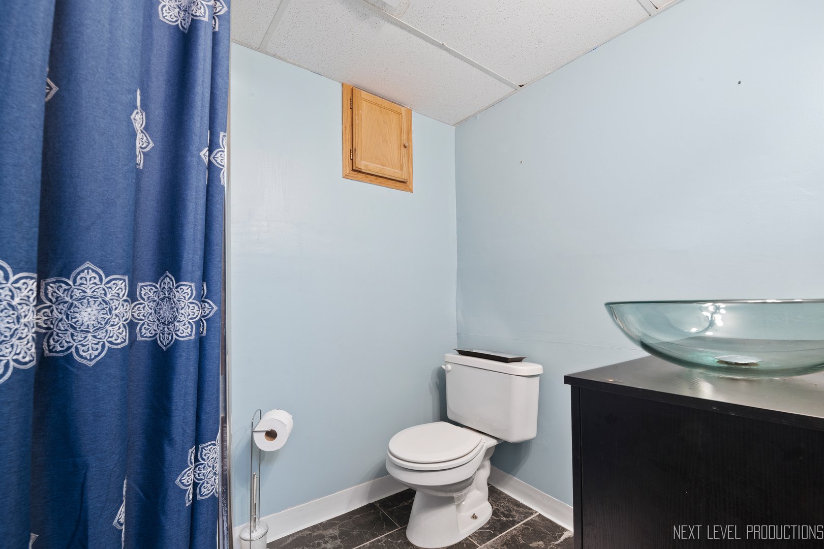 22816 Ridgeway Avenue Richton Park, IL 60471 - Photo 19 of 25 a bathroom with a toilet and a sink