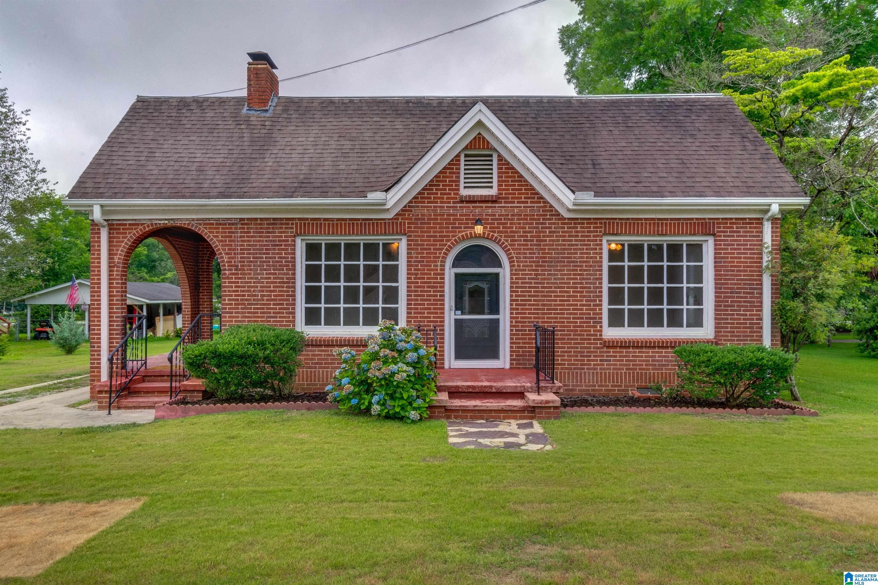 1319 4th Avenue North Clanton, AL 35045 - Photo 1 of 50