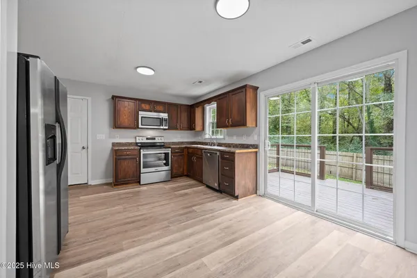 $1,850 | 230 Dartmoor Trail, Jacksonville, NC 28540