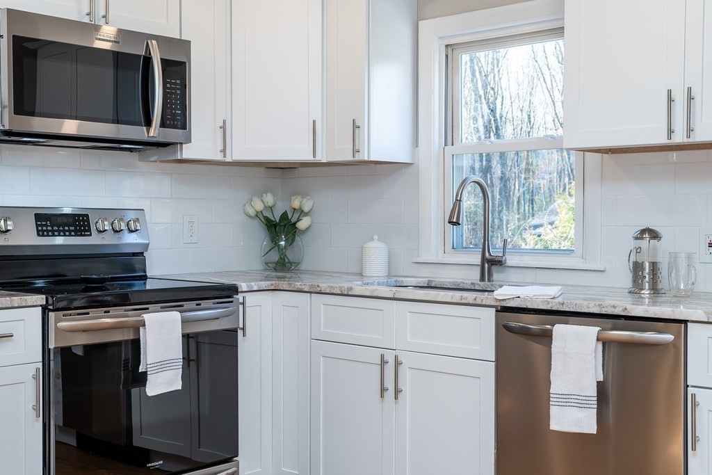 20 New Ludlow Road Granby, MA 01033 - Photo 2 of 28 Gallery Image 2