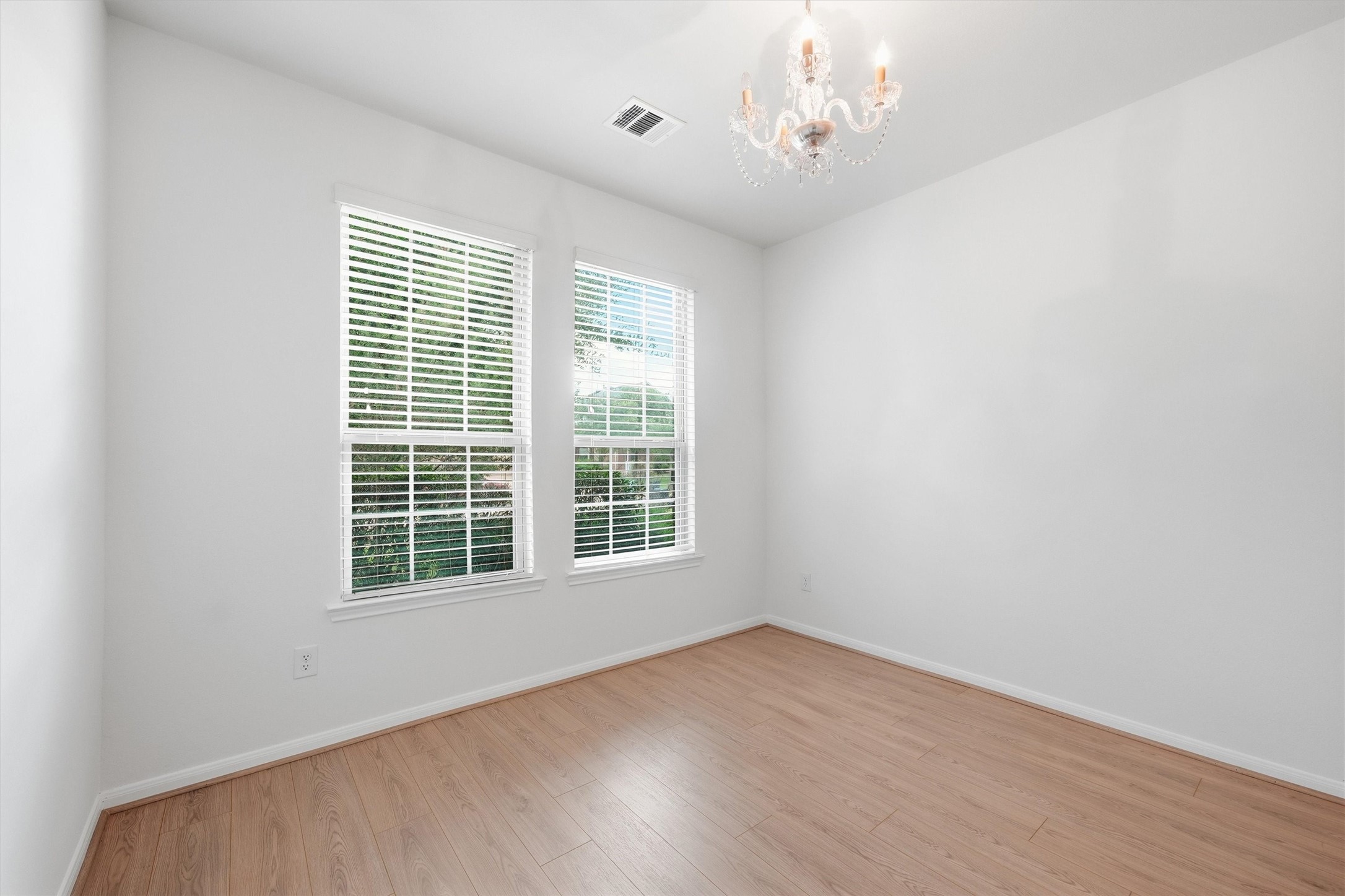 3841 Enchanted Timbers Lane Spring, TX 77386 - Photo 19 of 32 Secondary Bedroom 3