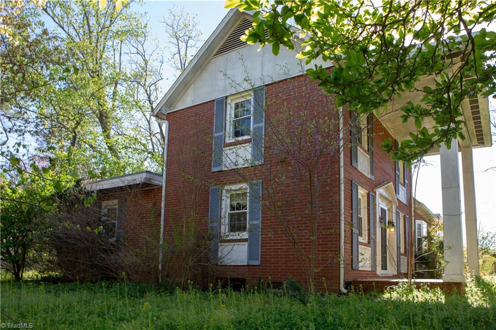 5221 Williard Road Oak Ridge, NC 27310 - Photo 5 of 11