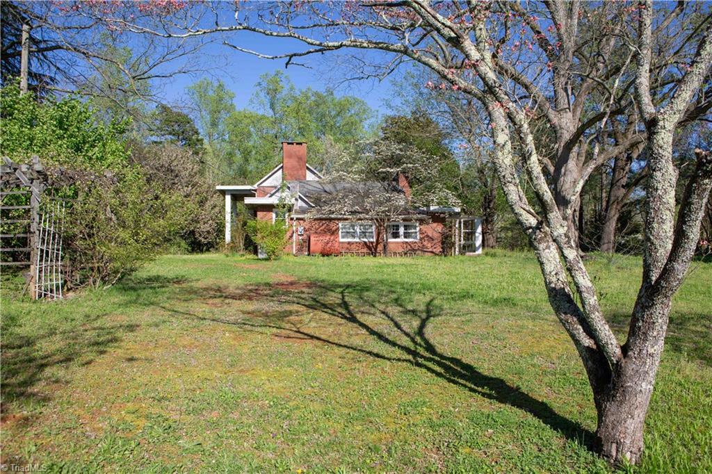 5221 Williard Road Oak Ridge, NC 27310 - Photo 6 of 11