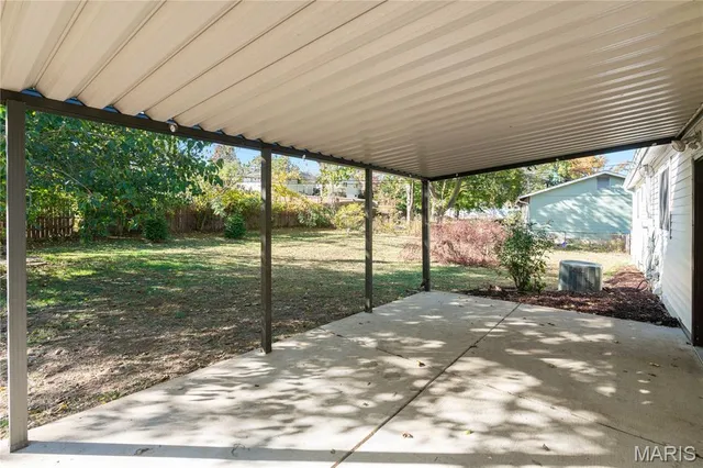 $285,000 | 1759 Roth Hill Drive, Maryland Heights, MO 63043