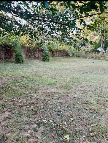 $285,000 | 1759 Roth Hill Drive, Maryland Heights, MO 63043