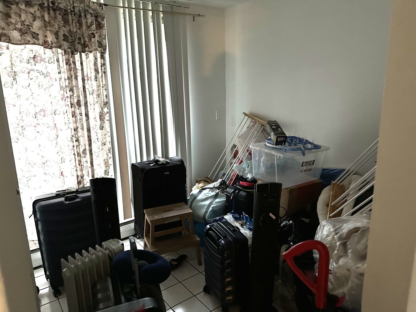 8820 Robin Drive Des Plaines, IL 60016 - Photo 8 of 10 a living room with furniture and a window