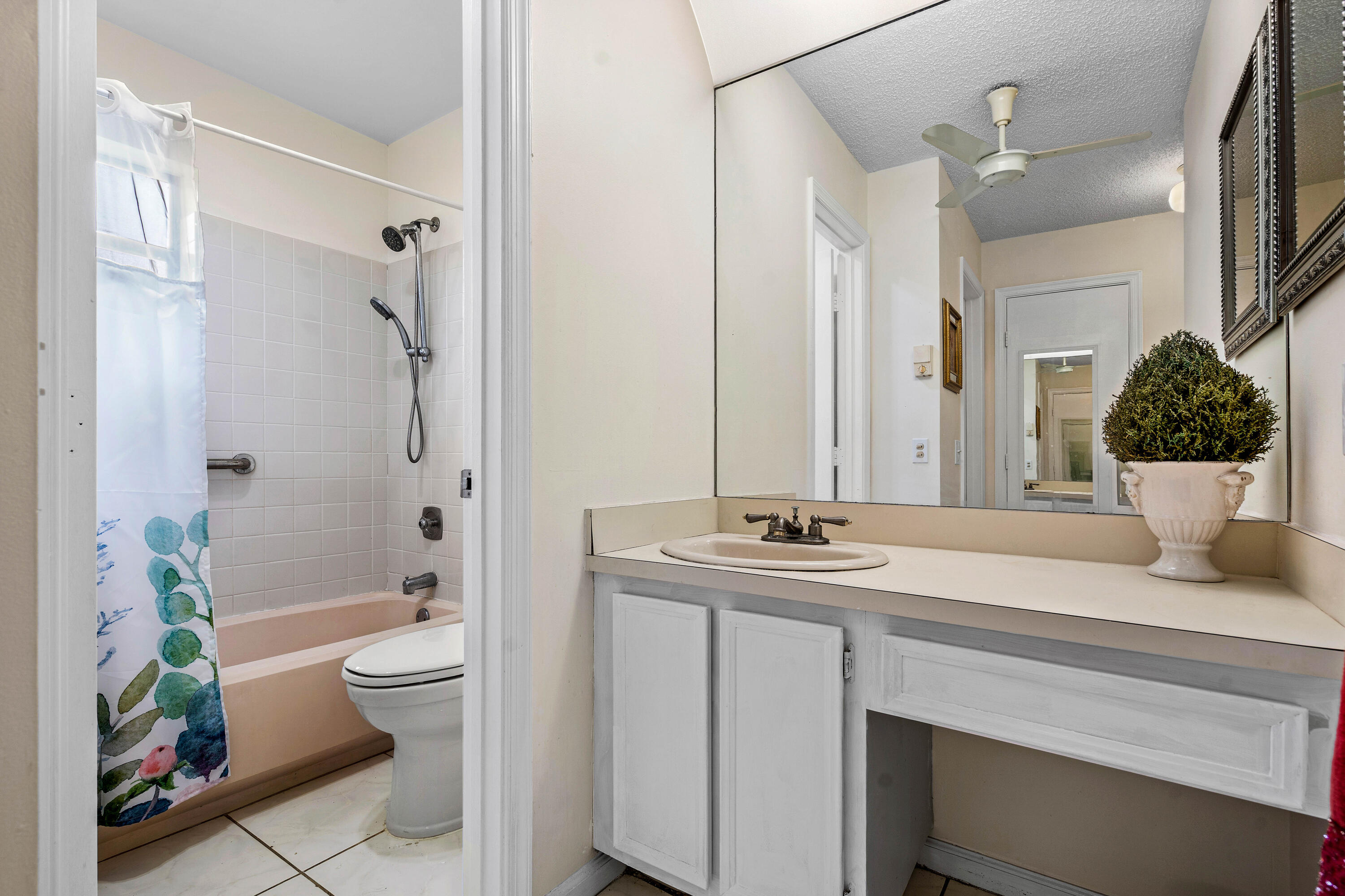 4350 Pear Tree Circle, Unit A Boynton Beach, FL 33436 - Photo 19 of 30 Master Bathroom