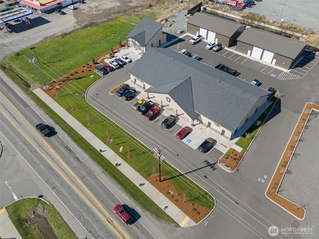 $3,100 | 27971 Highway 410, Unit D100, Buckley, WA 98321