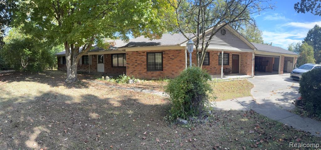 2871 Harvey Street Rochester Hills, MI 48309 - Photo 3 of 33