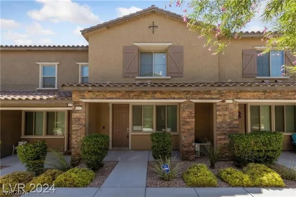 $1,890 | 6233 Haiku Stairs Street, Las Vegas, NV 89148