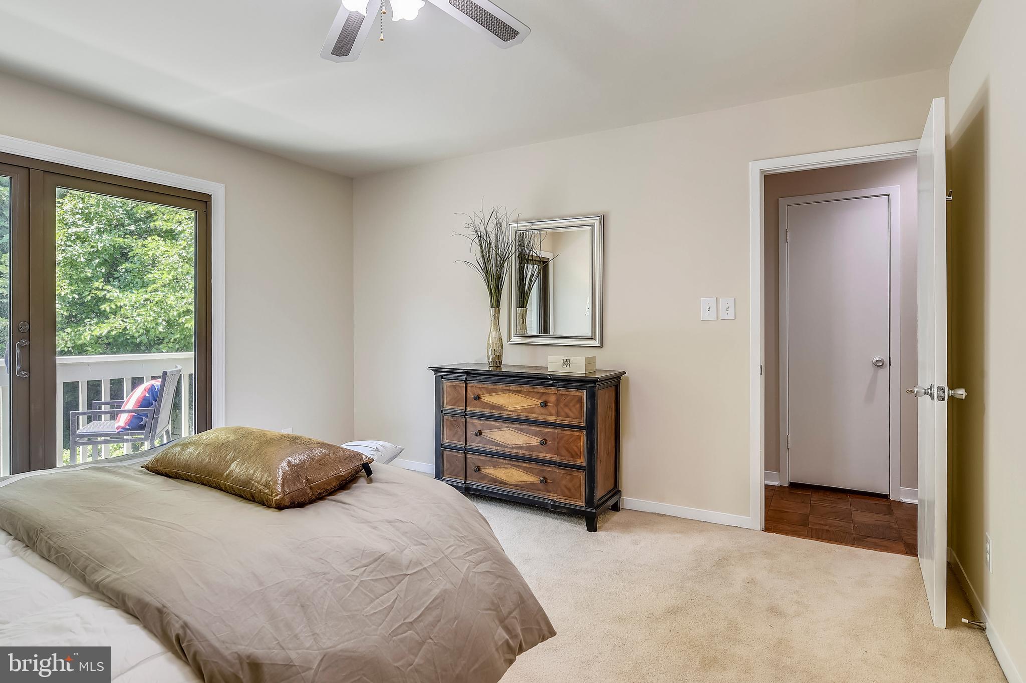 5260 Pooks Hill Road, Unit B8 Bethesda, MD 20814 - Photo 22 of 49 Master Bedroom