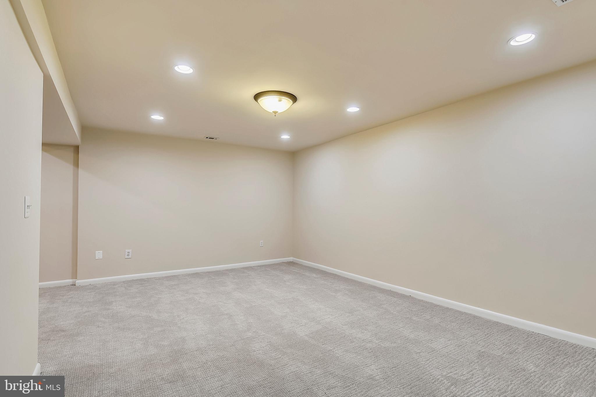 5260 Pooks Hill Road, Unit B8 Bethesda, MD 20814 - Photo 34 of 49 Lower Level Family/Recreation Room