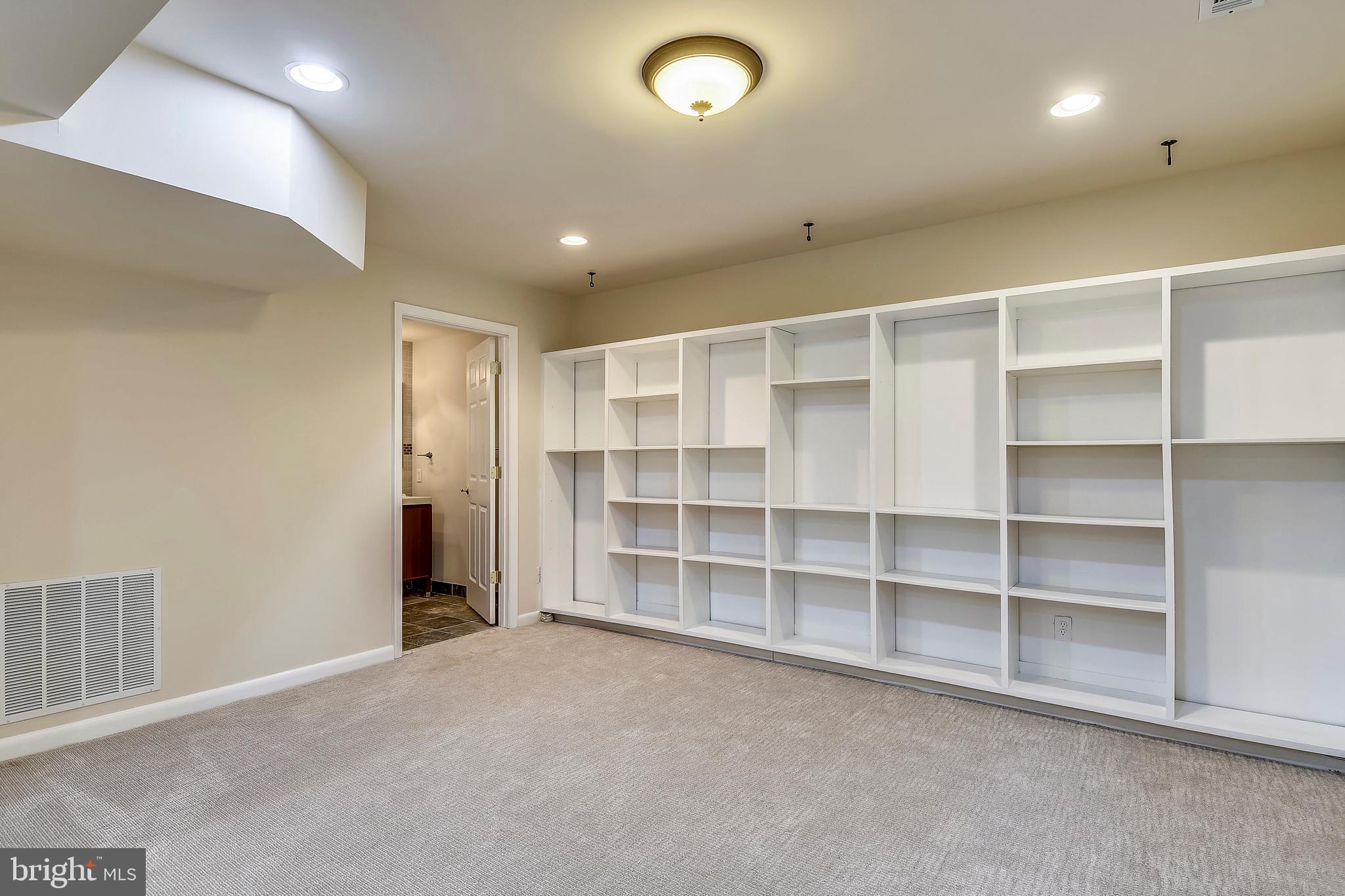 5260 Pooks Hill Road, Unit B8 Bethesda, MD 20814 - Photo 36 of 49 Play Room or convert to an en-suite 4th Bedroom
