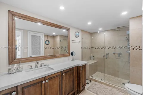 $785,000 | 2100 South Ocean Lane, Unit 1704, Fort Lauderdale, FL 33316