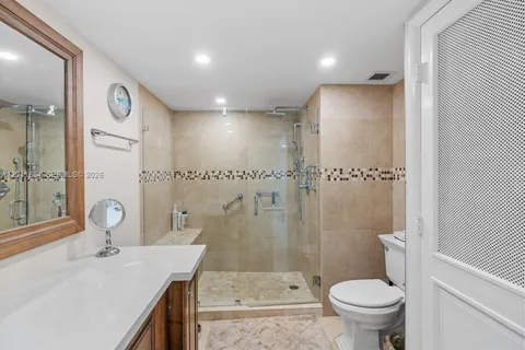$785,000 | 2100 South Ocean Lane, Unit 1704, Fort Lauderdale, FL 33316