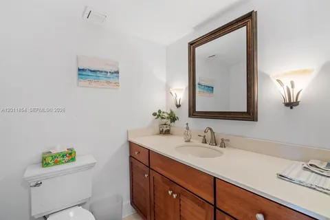 $785,000 | 2100 South Ocean Lane, Unit 1704, Fort Lauderdale, FL 33316
