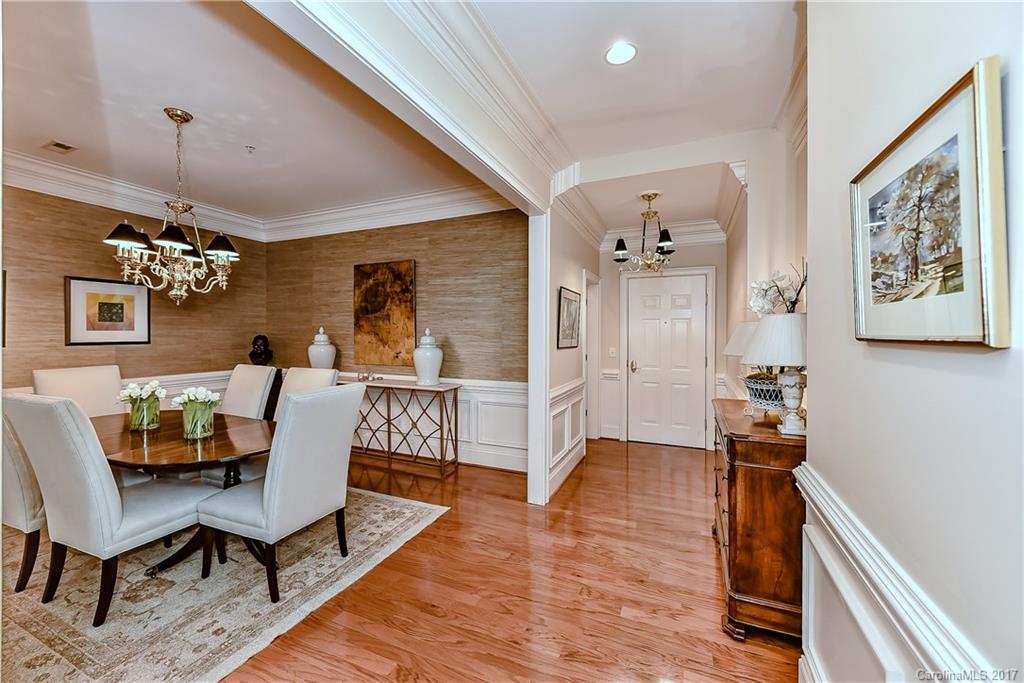 942 Queens Road Charlotte, NC 28207 - Photo 4 of 24 Gallery Image 4