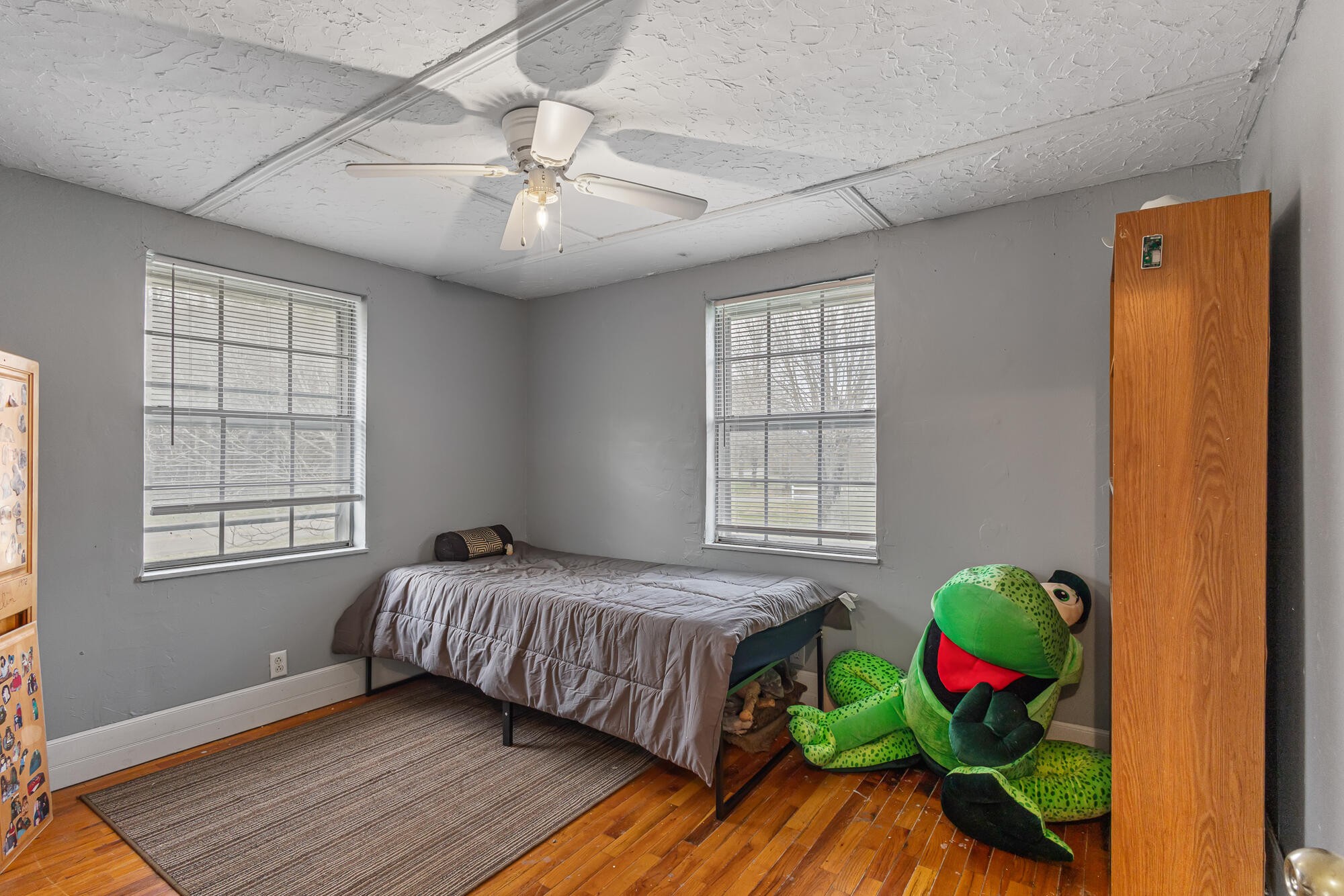 527 North Kilgore Street Athens, TN 37303 - Photo 13 of 13 a bedroom with bed and window
