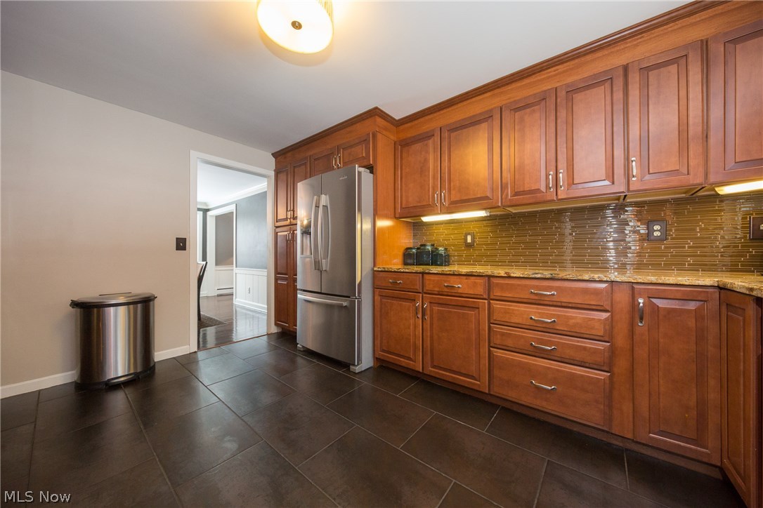 9749 Cedar Road Novelty, OH 44072 - Photo 11 of 35
